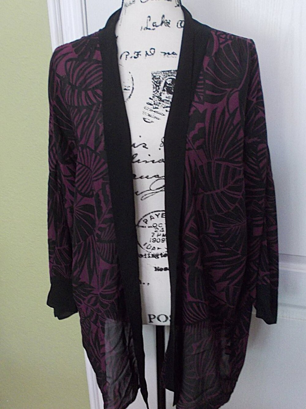 Beautiful Kavita Painted Silk Open Front Top L